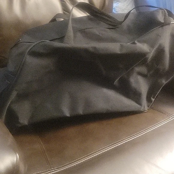 Harley-Davidson Black Duffel or Saddle Bag. Very good condition. Desirable! - Picture 2 of 9